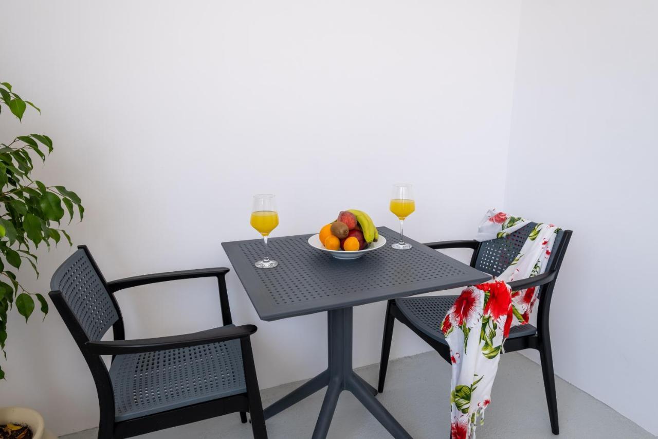 Sand Gem - Beach Apartments Периволос Экстерьер фото