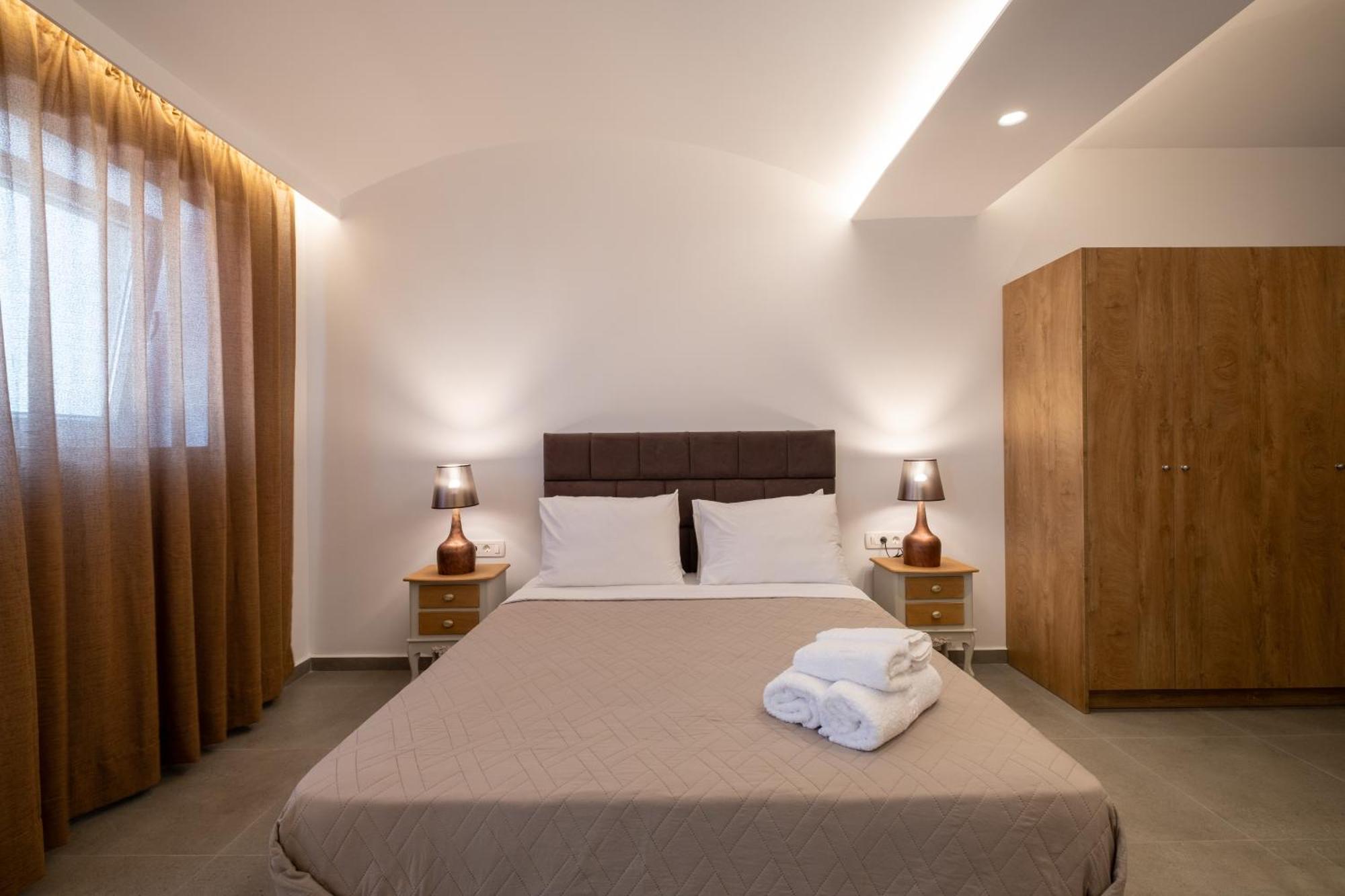 Sand Gem - Beach Apartments Периволос Экстерьер фото